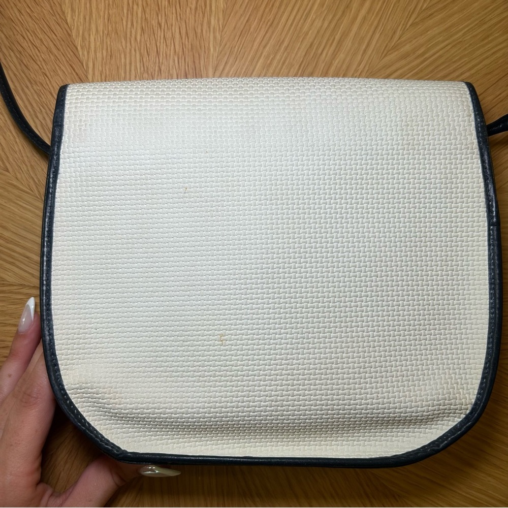 Yves Saint Laurent White and Navy Shoulder Bag - Picture 10 of 13